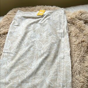 Ripskirt Hawaii Women's Maxi Skirt - Cream and White